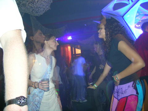 03 goa girlies goa girlies