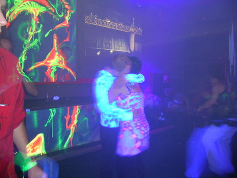 59 fluo love fluo love