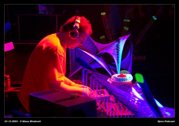 03 dj gopa spinning dj gopa spinning