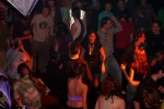 thumb 28_happy_shiny_people_dancing